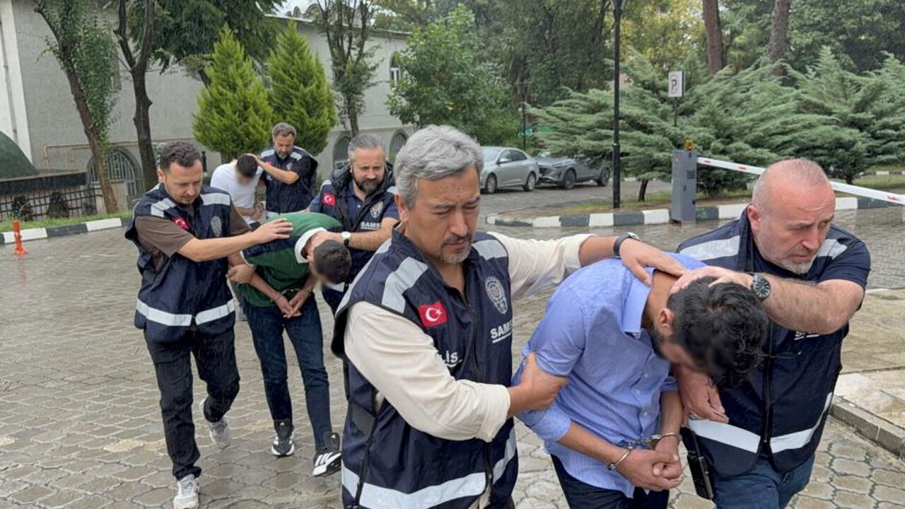samsun haber Samsun Polisi Aglayan Kadinin Pesinden Gitti Cete Cozuldu