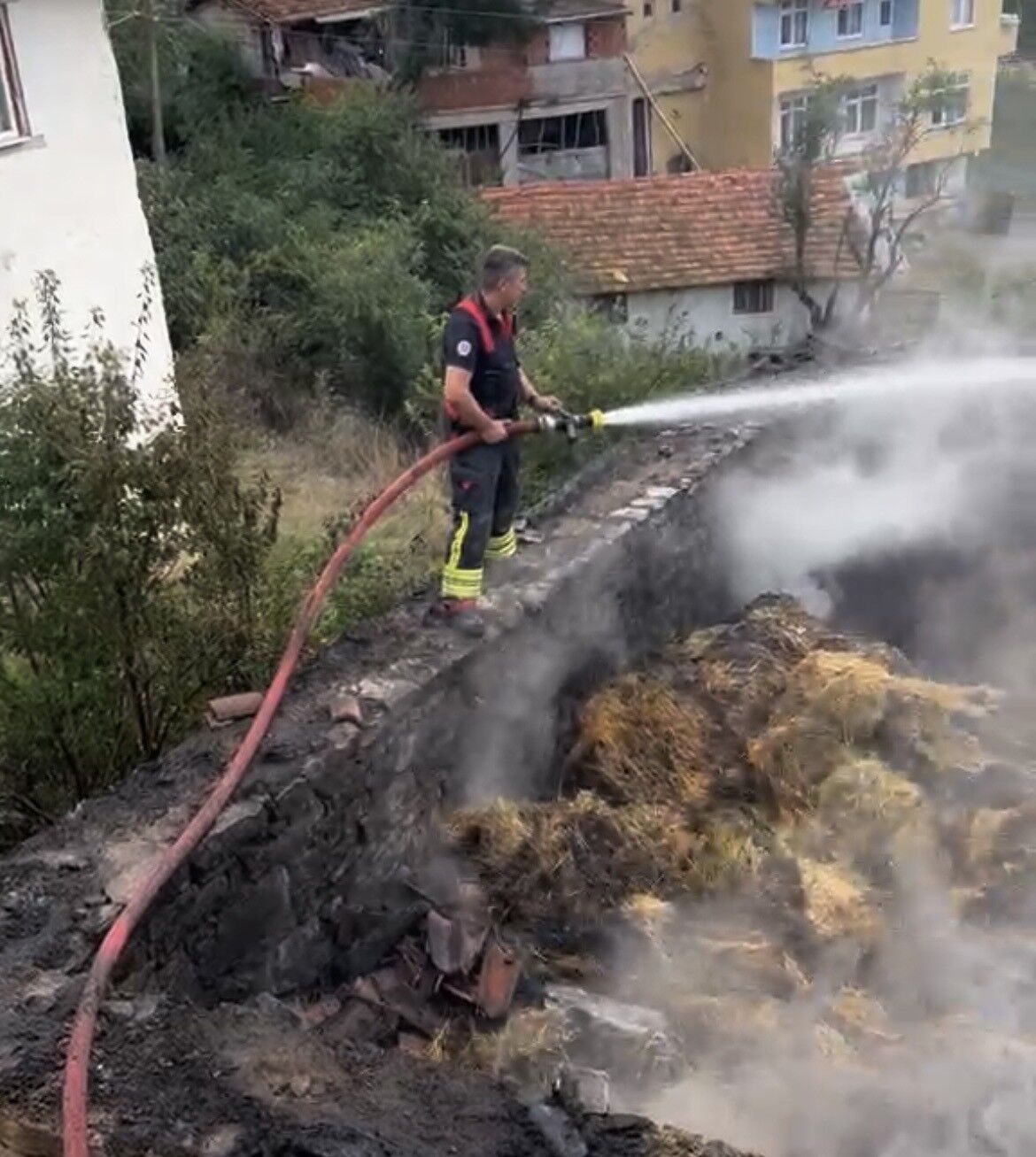 Samsun Haber: Samsun’da alevler samanlığı küle çevirdi!