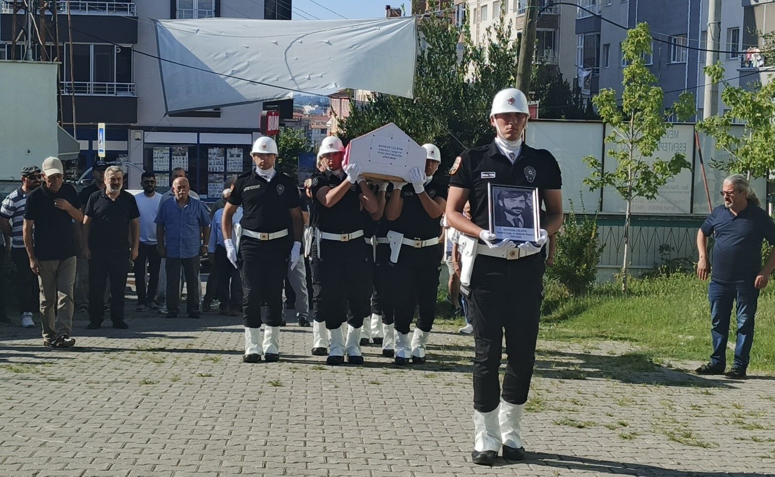 Samsun Haber: Samsun’da emekli bekçi Bayram Çelenk son yolculuğuna uğurlandı