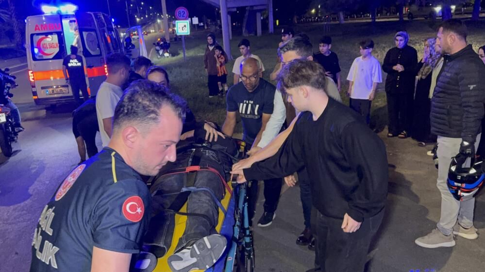 Samsun Haber: Samsun’da İki motosiklet birbirine girdi, otomobile çarptı