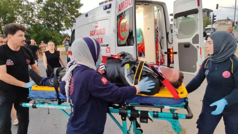 Samsun Haber: Samsun’da otomobil ile motosiklet çarpıştı! Sürücü hastaneye kaldırıldı