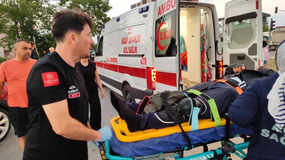 Samsun Haber: Samsun’da otomobil ile motosiklet çarpıştı! Sürücü hastaneye kaldırıldı