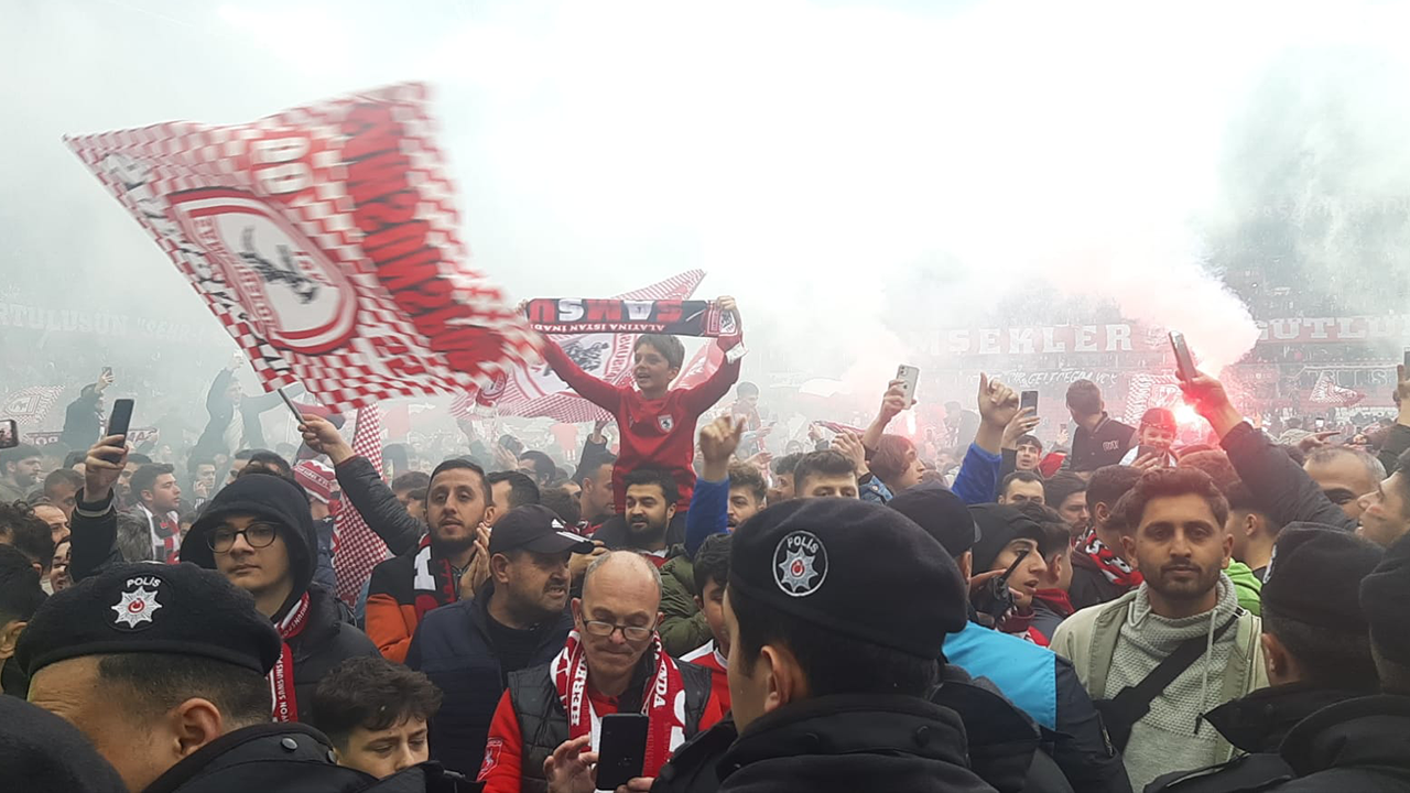 Samsunspor Haber: Samsunspor taraftarlarından Arıbaş’a teşekkür, Aydın’a hoş geldin