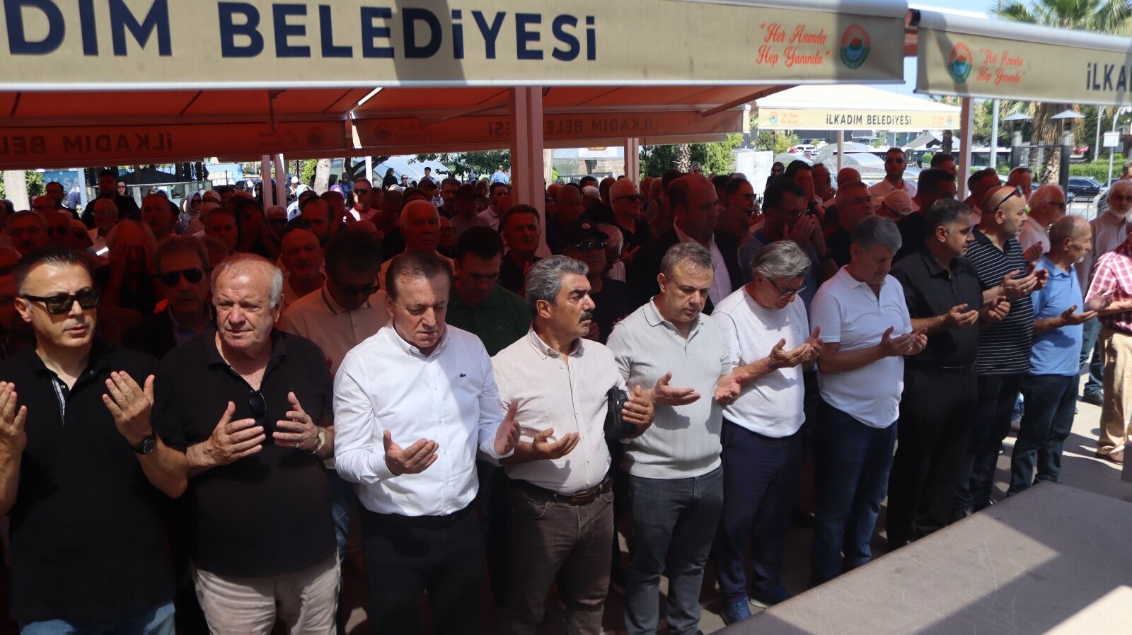 samsun haber: Samsunlu iş insanı Fevzi Reis'in annesi, dualarla son yolculuğuna uğurlandı