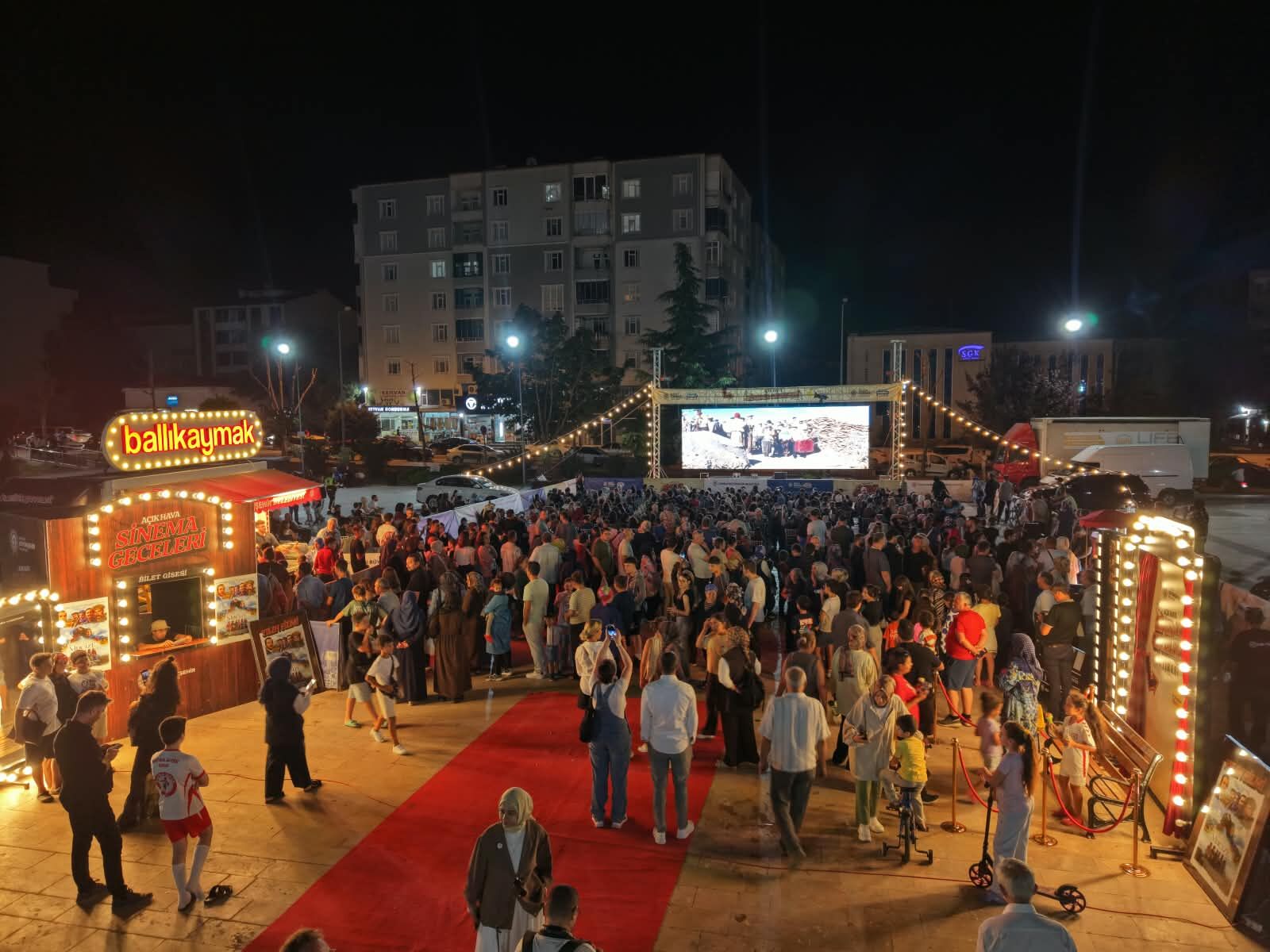 samsun haber Samsun’da açık hava sinema keyfi 17 ilçeye yayıldı
