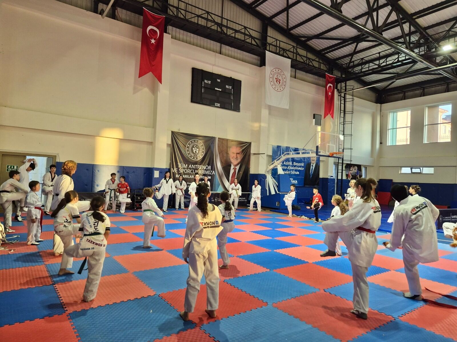Salıpazarı’nda yaz okulları sona erdi