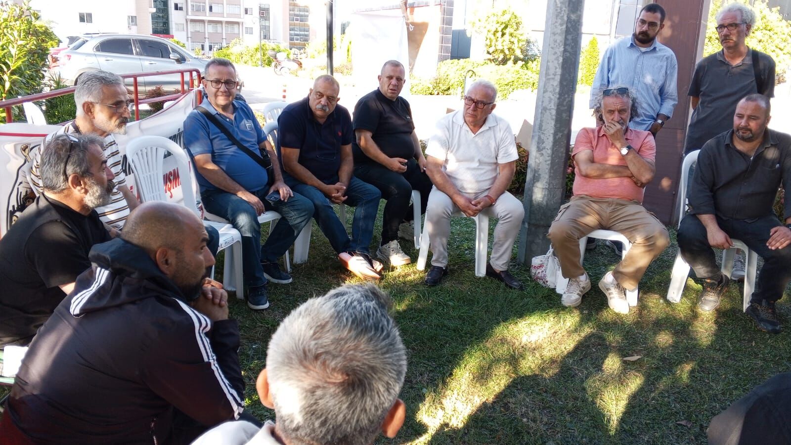 samsun haber: Suat Hayri Erdönmez’den açlık grevindeki Atakum Belediyesi işçilerine destek