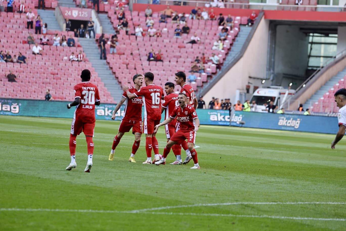 Samsunspor Haber: Samsunspor ilk yarıyı Çorum FK karşısında geride kapattı!