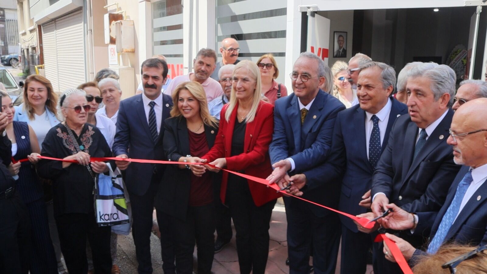 samsun haber: Samsun’da Yeni Parti rüzgarı! Heyet ilçeleri gezecek, sorunları dinleyecek