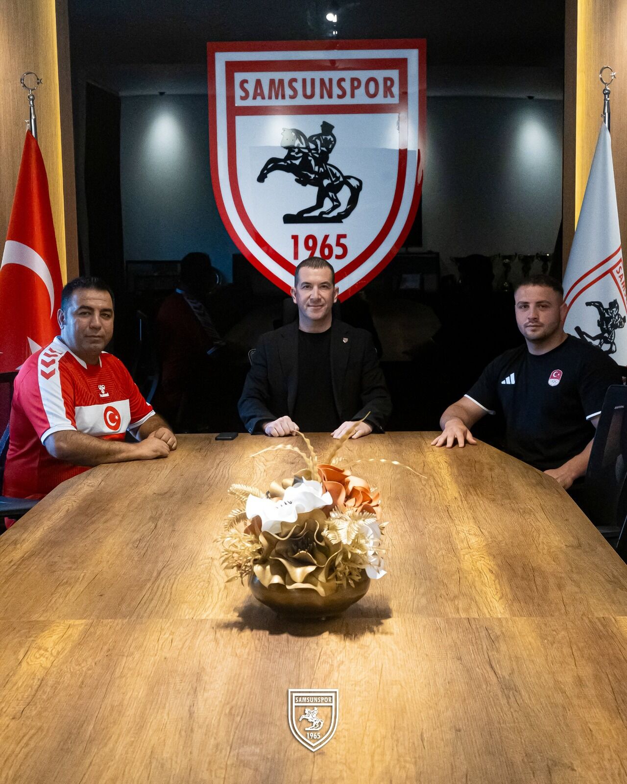 Samsunspor Haber: Samsunsporlu boksörden büyük gurur! Berat Acar’a gurur ödülü