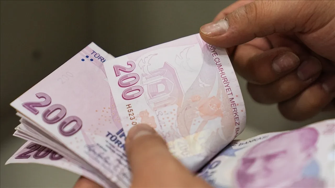 Emekliye yeni maaş sistemi gündemde!