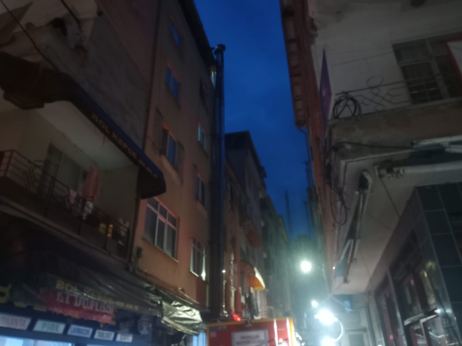 Samsun’da iş yeri bacasında yangın!