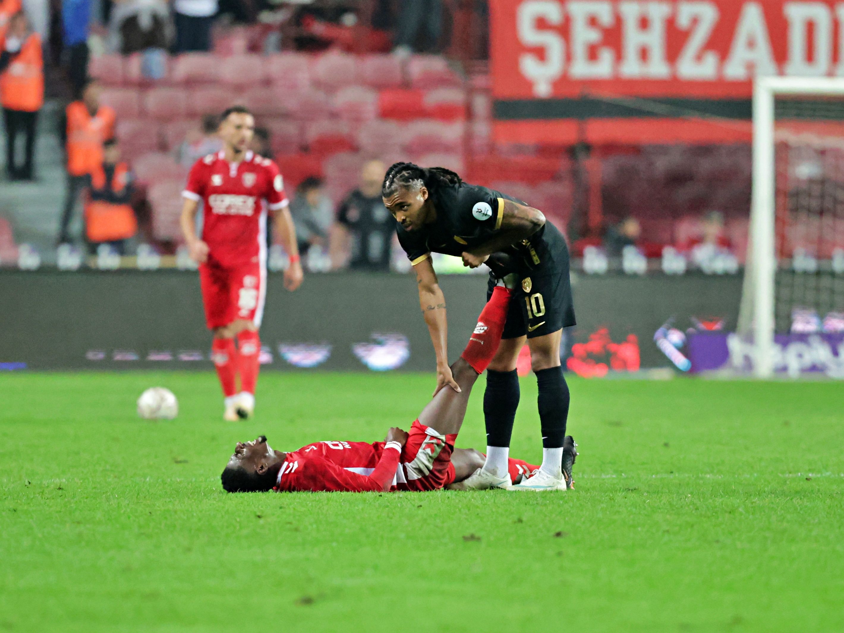 samsunsunspor haber: PFDK’dan Samsunspor maçı sonrası Amed'e de iki ayrı ceza
