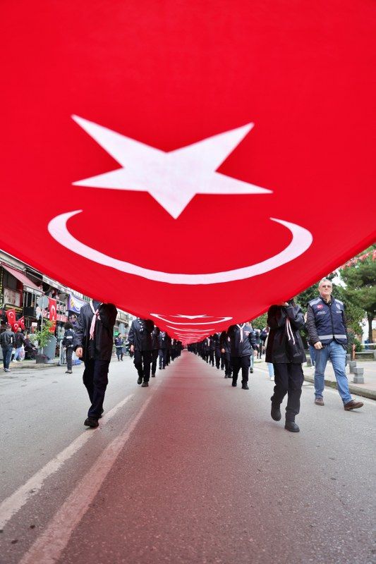  samsun haber: Samsun'da 1919 metrelik Türk bayrağıyla Cumhuriyet yürüyüşü
