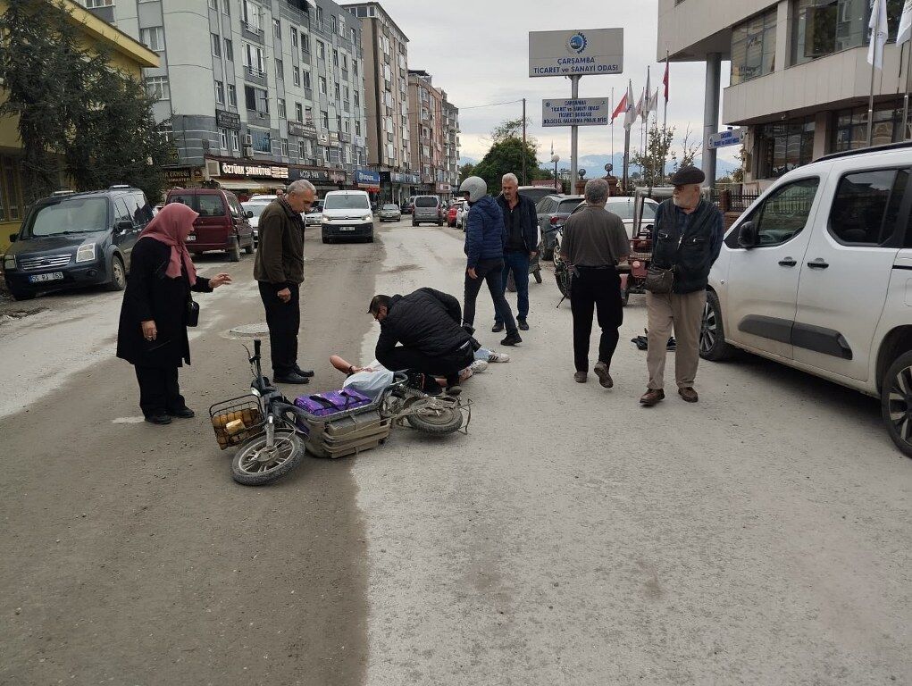 Samsun’da elektrikli bisiklet kazası! Genç yaralandı