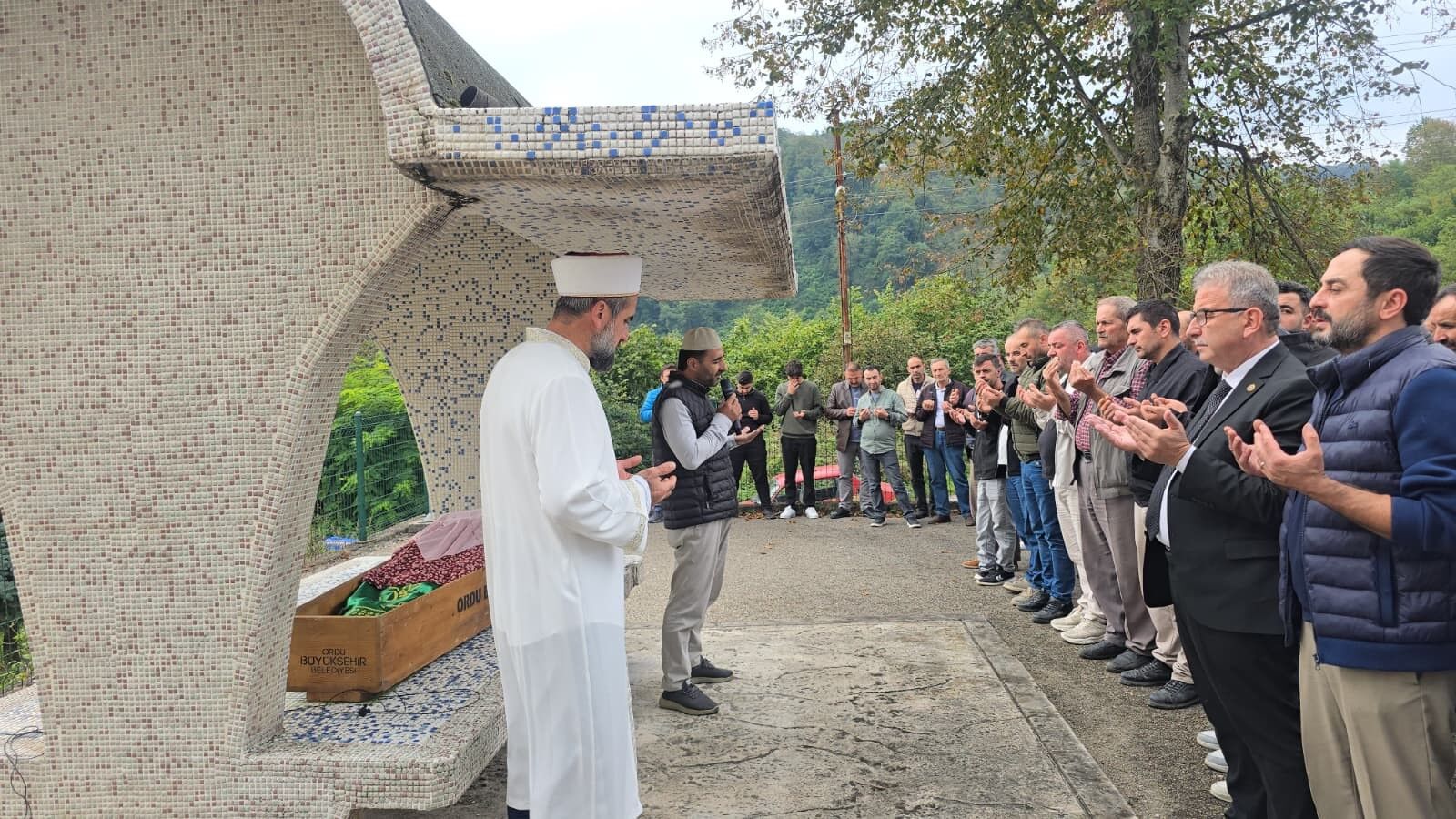 Husumetlisi tarafından vuruldular! Anne ve oğlu toprağa verildi