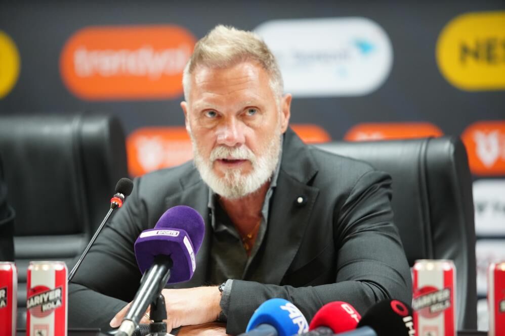 SAMSUNSPOR HABER Samsunspor T.D. Thorsten Fink’ten istifa sorusuna yanıt: “Ben bir savaşçıyım”