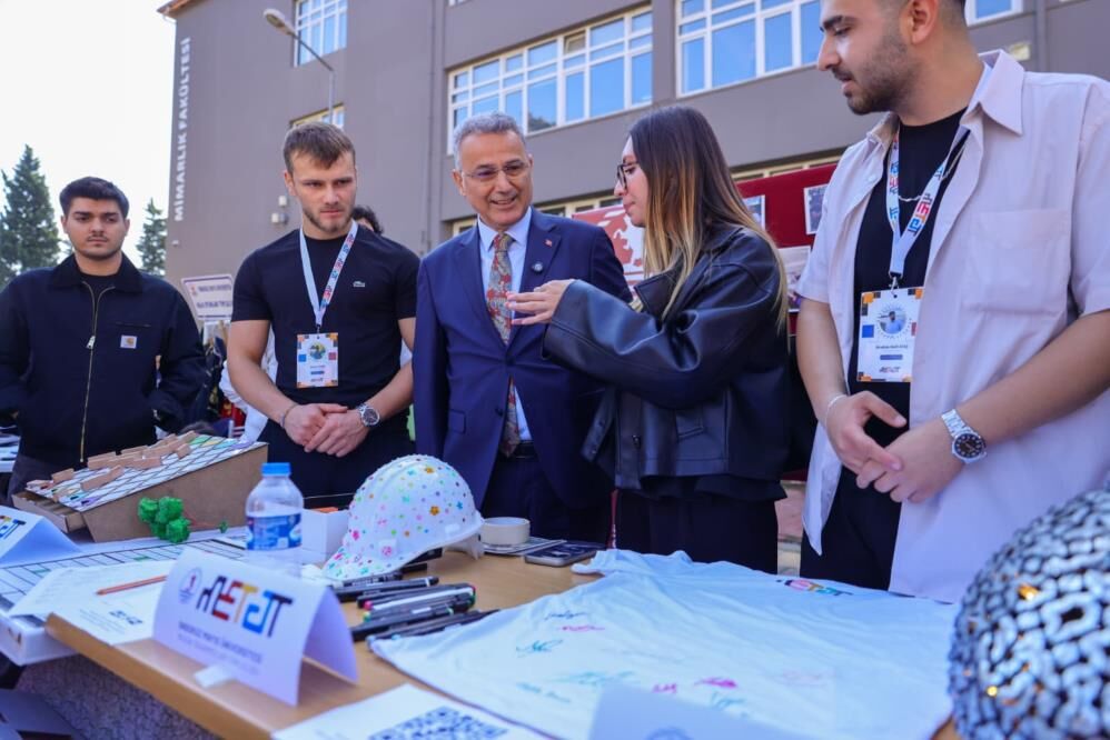 İlkadım’da gençlere tam destek