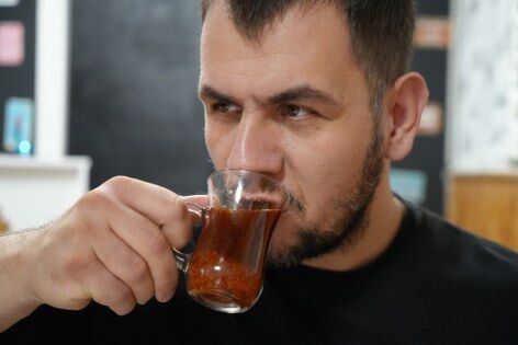 samsun haber: Tatlıya da çaya da pul biber! Samsun’da gören şaşkına dönüyor