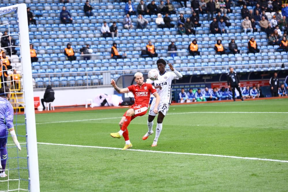 Samsunspor, Kasımpaşa deplasmanında ağır yara aldı! 4-1