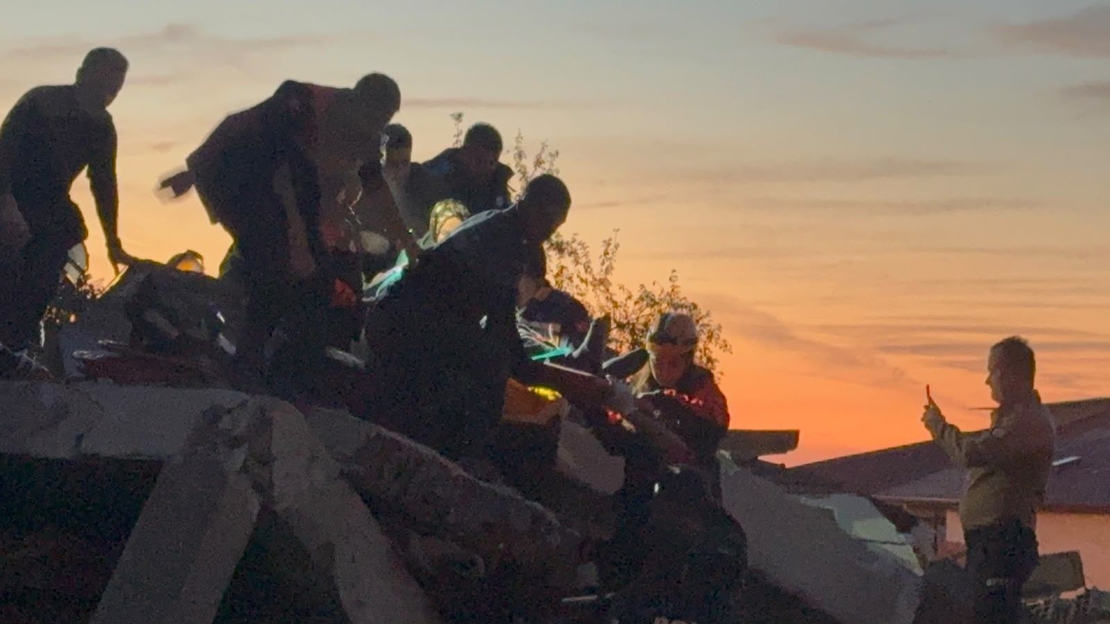 Zonguldak’ta büyük panik! 3 katlı bina yerle bir oldu