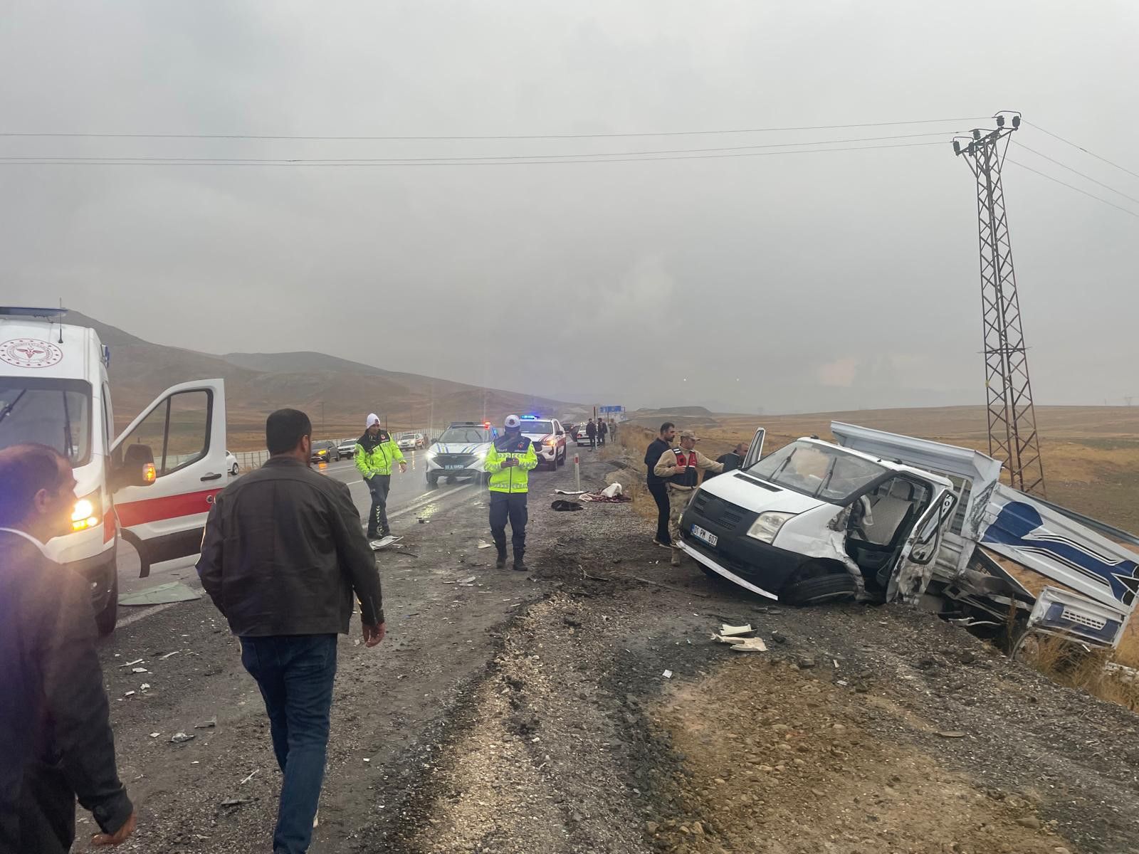 Feci kazada can pazarı! 3’ü ağır 10 kişi yaralandı
