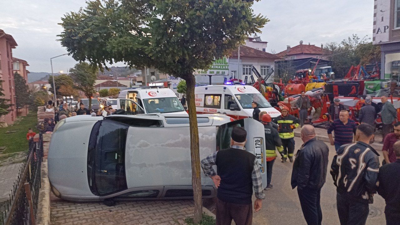 samsun haber: Samsun'da iki otomobil birbirine girdi! 4 yaralı