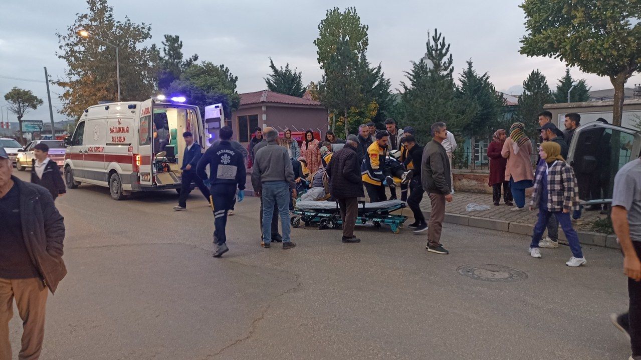 samsun haber: Samsun'da iki otomobil birbirine girdi! 4 yaralı