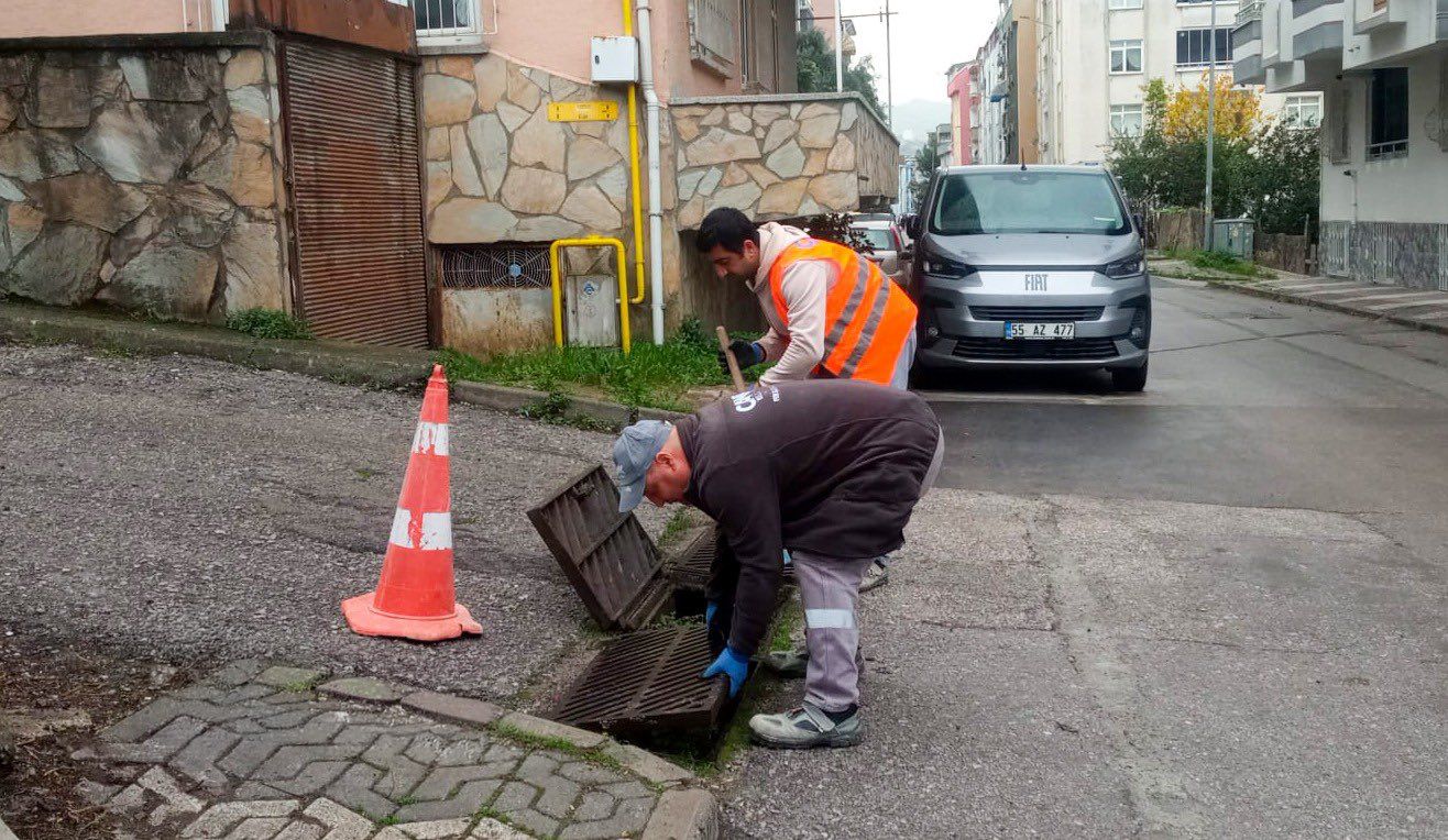 Samsun haber: Canik’te yağışlara karşı mazgal temizliği sürüyor