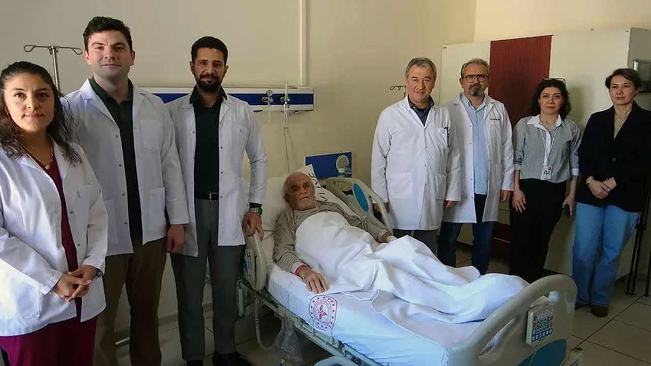 Doktorlar böbreğinin yerini görünce şaşırdı! Türkiye’de ilk