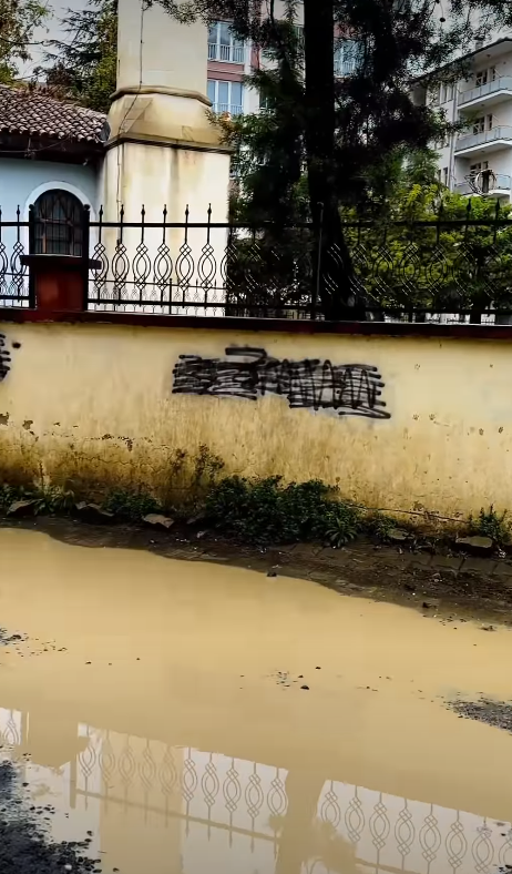 Samsun Haber: Samsun'da okul yolunda çukur tepkisi!