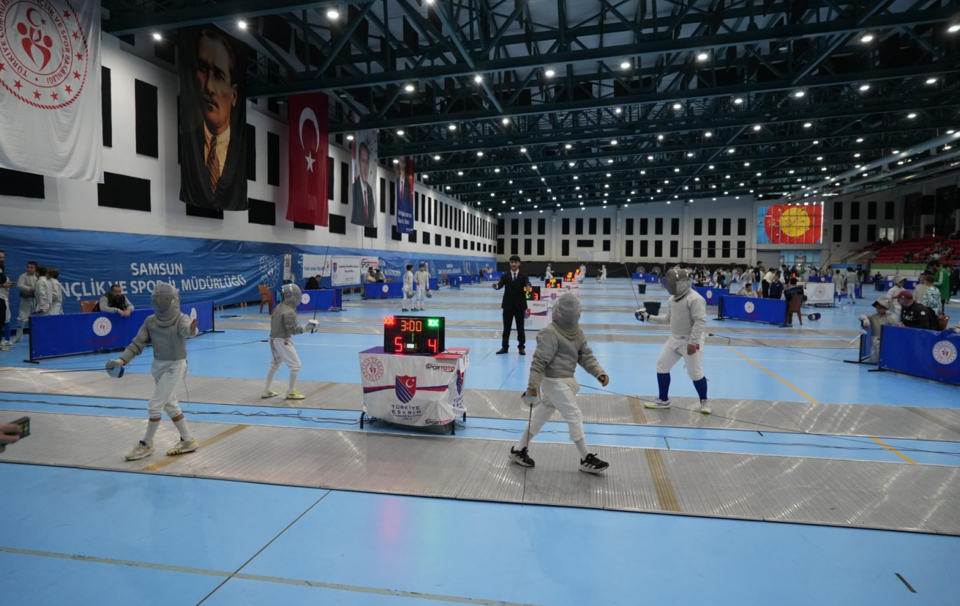 Samsun haber: Samsun’da 612 sporcunun kılıç mücadelesi başladı