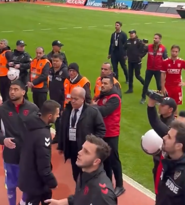 Samsunspor haber: Samsunsporlu futbolcular taraftardan özür diledi