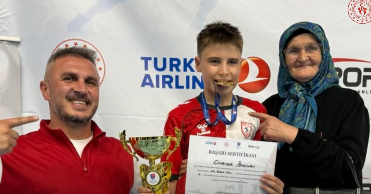 Samsun haber: Samsun'da genç kılıçlardan büyük başarı