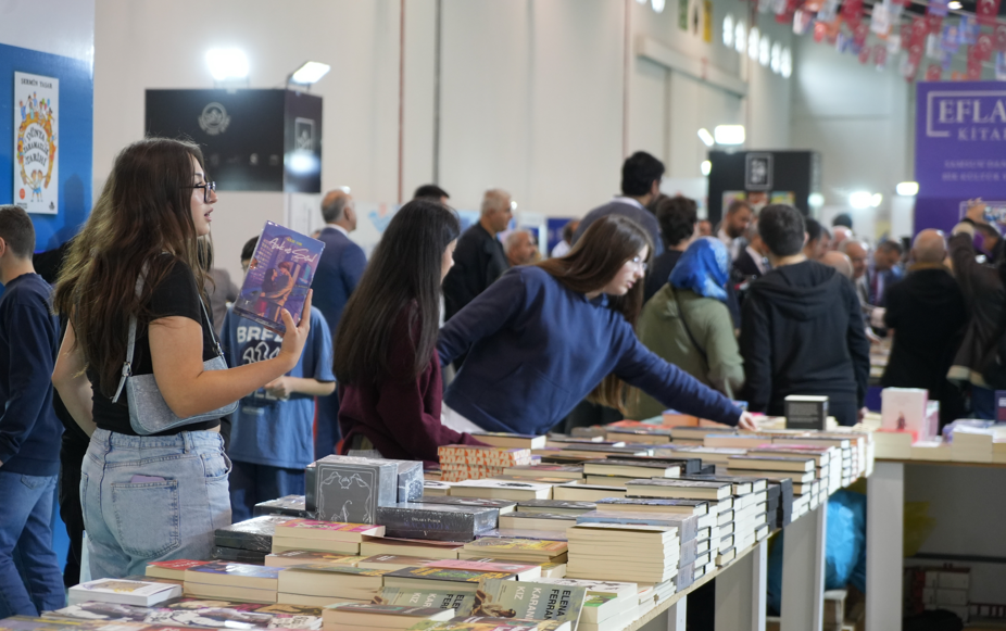 Samsun haber: Samsun Kitap Fuarı kapılarını açtı: 146 yayınevi, 300’ü aşkın yazar