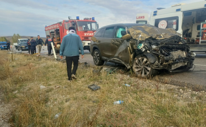 Katliam gibi kaza! Çok sayıda ölü yaralı var