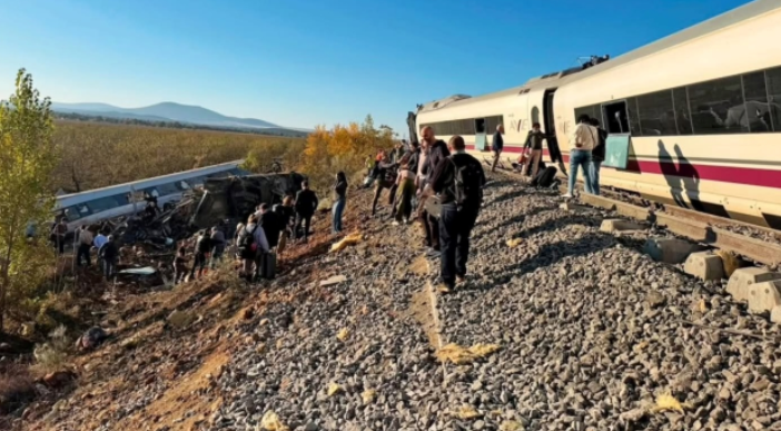 İspanya’da tren faciasında ölü sayısı arttı! Türkiye'den taziye mesajı