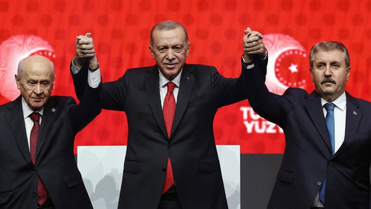 Emeklilere ek zam gündemdeyken en düşük maaş için rakam geldi