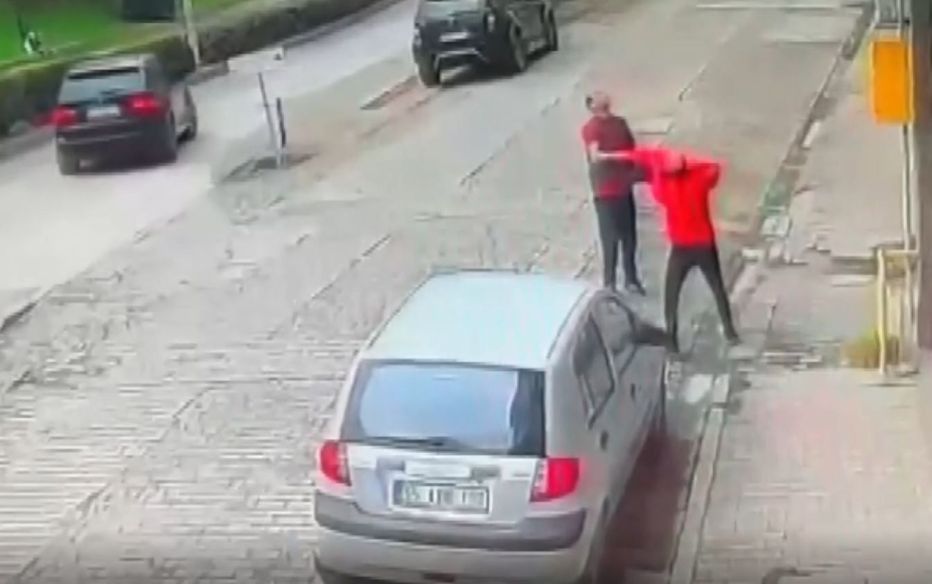 Samsun Haber: Samsun’da inanılmaz kurtuluş! Yüksekten düşen kediyi montla yakaladılar
