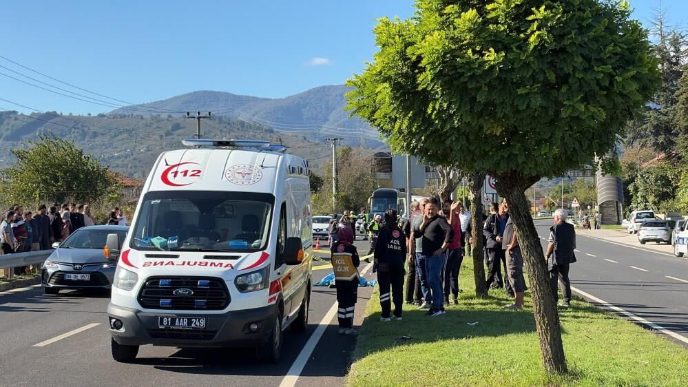 Korkunç kaza! Yaya yaşamını yitirdi, sürücü ağır yaralı