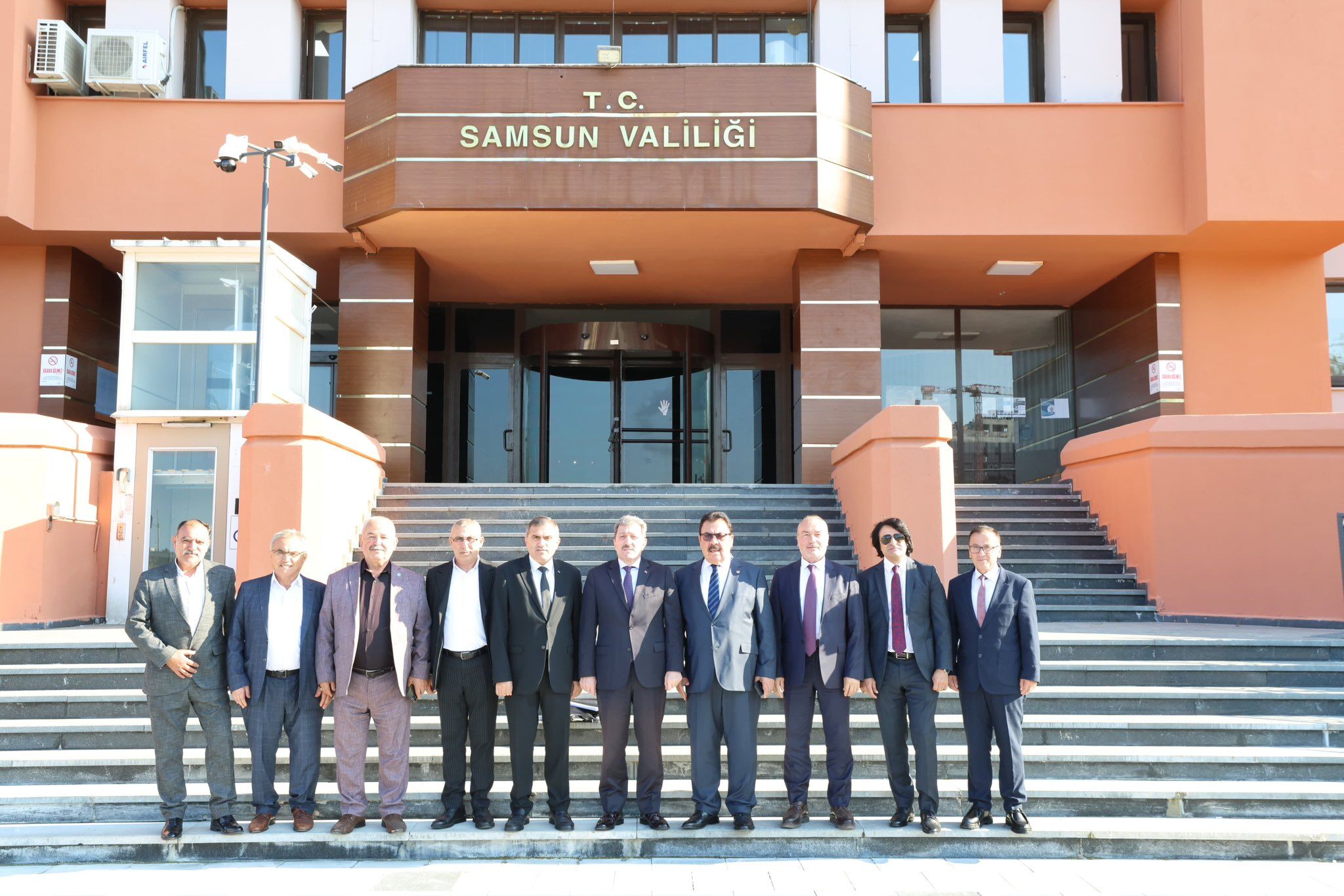 Samsun Haber: MHP ve SAMKON heyetinden Vali Orhan Tavlı’ya ziyaret