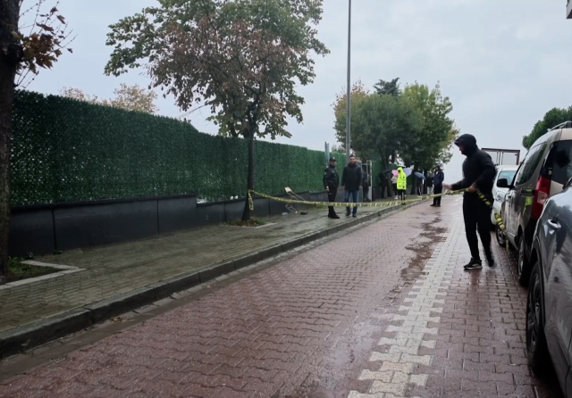 Okul önünde silahlı kavga: Bekçi veliyi ayağından vurdu