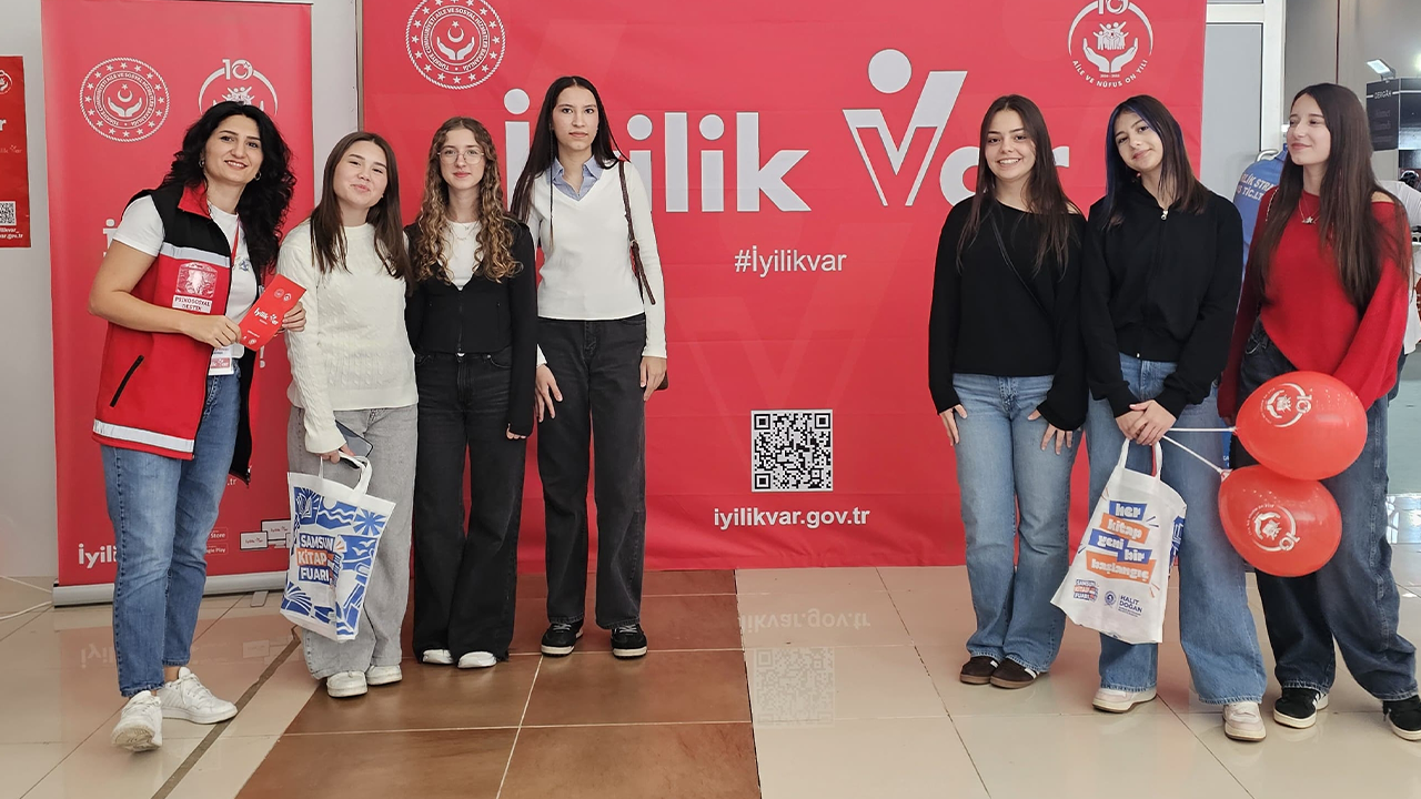 Samsun haber: Samsun Kitap Fuarı’nda “İyilik Var” standına yoğun ilgi