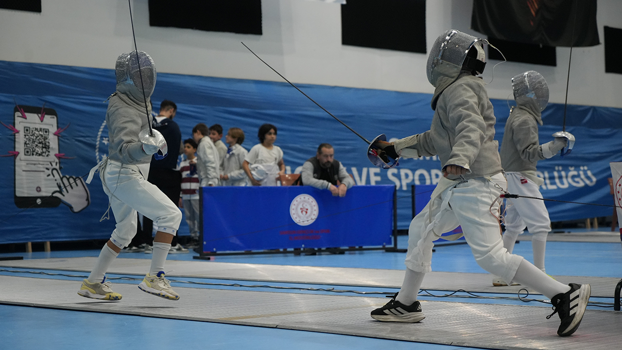 Samsun haber: Samsun’da 612 sporcunun kılıç mücadelesi başladı