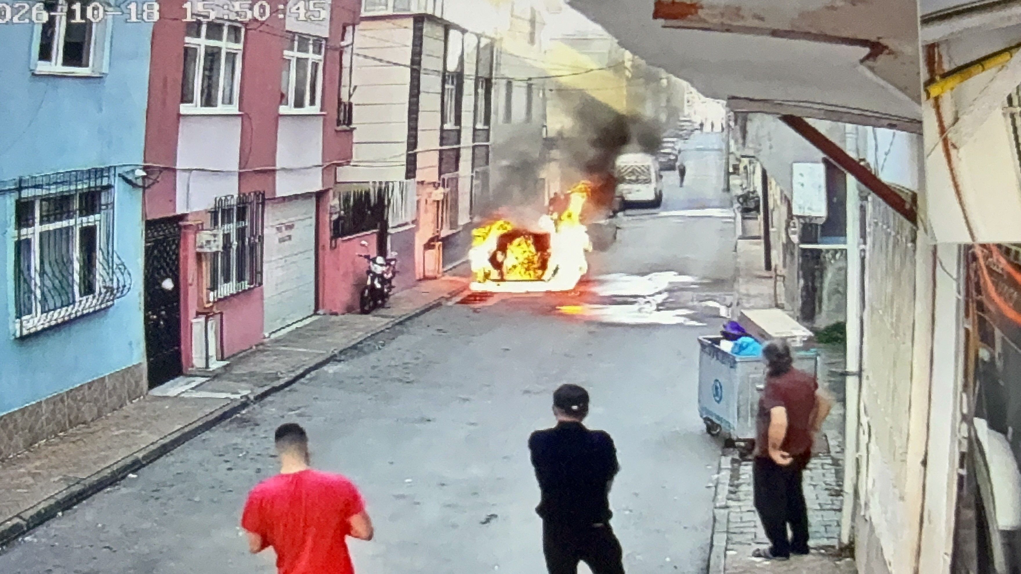 Samsun haber: Samsun’da elektrikli otomobil alev alev yandı! O anlar kamerada