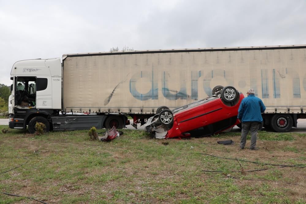 Samsun Haber: Samsun'da feci kaza! Tır otomobile çarptı