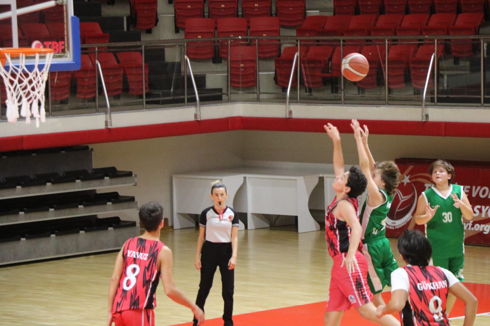 Samsun Haber: Samsun’da genç basketbolcular parkede!