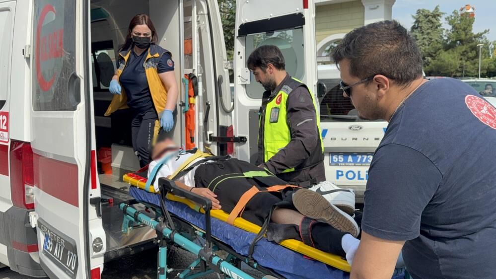 Samsun Haber: Samsun’da motosiklet otomobile çarptı! 17 yaşındaki sürücü hastanelik oldu