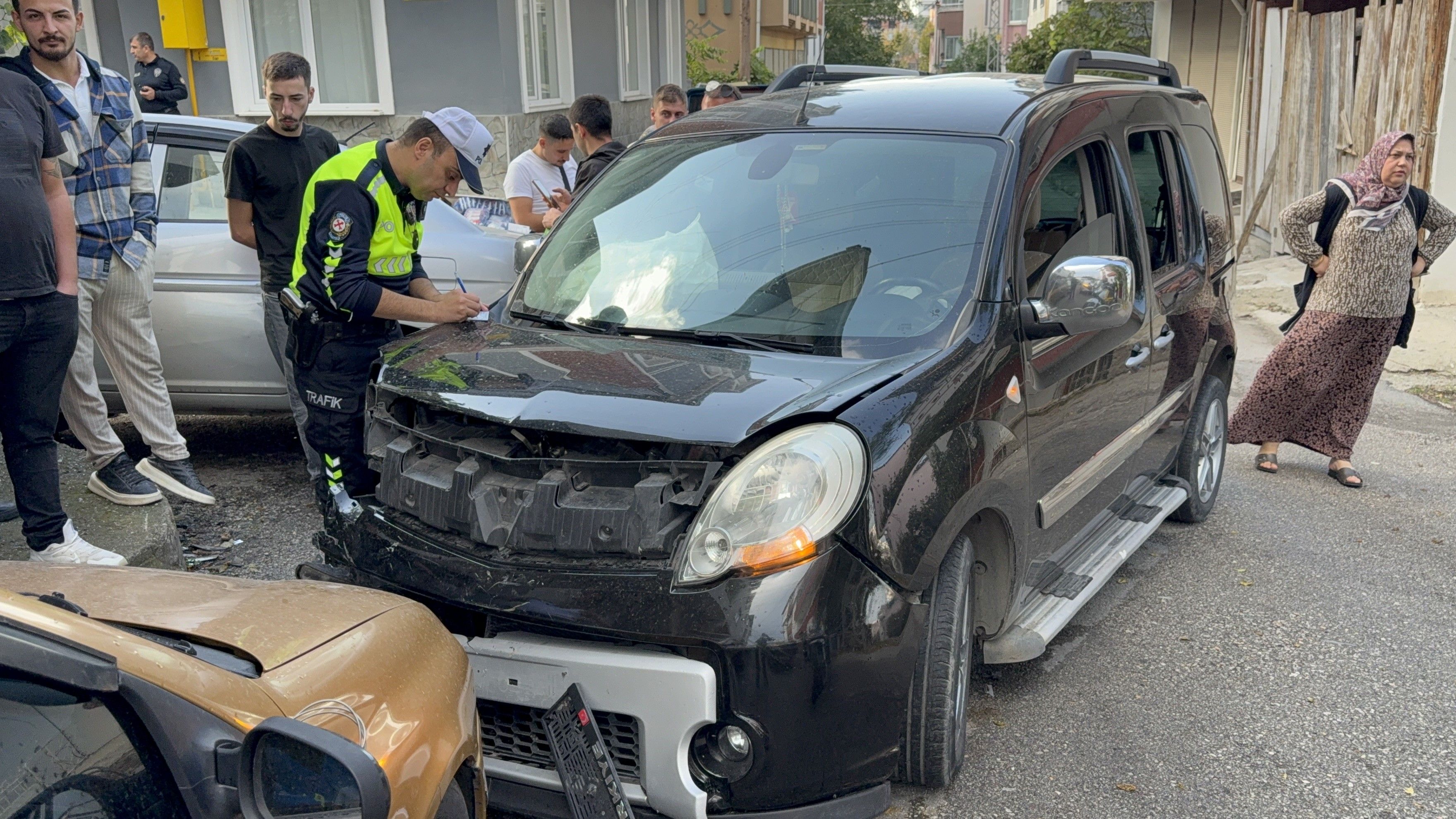 Samsun haber: Samsun'da saniyeler içinde 4 araç kazaya karıştı!