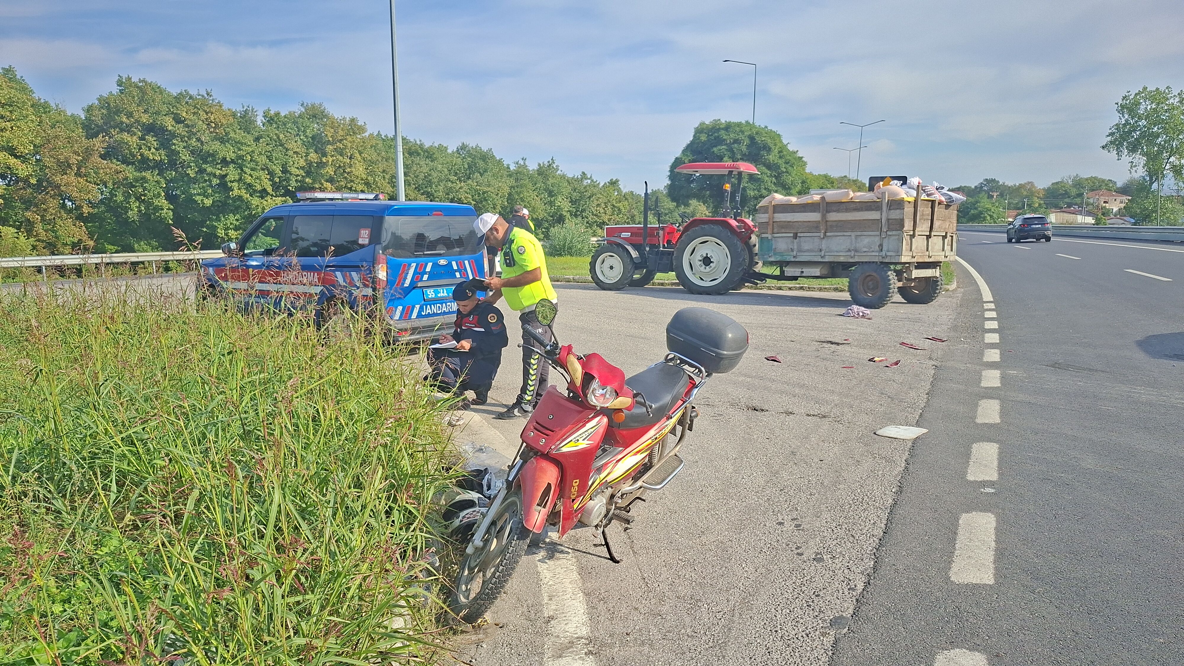 Samsun haber: Samsun’da traktör kazası! Motosiklet sürücüsü yaralandı